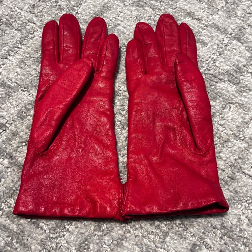 Vintage Fownes Women’s Red Leather Gloves - Size 6.5 (Small) - Picture 3 of 5